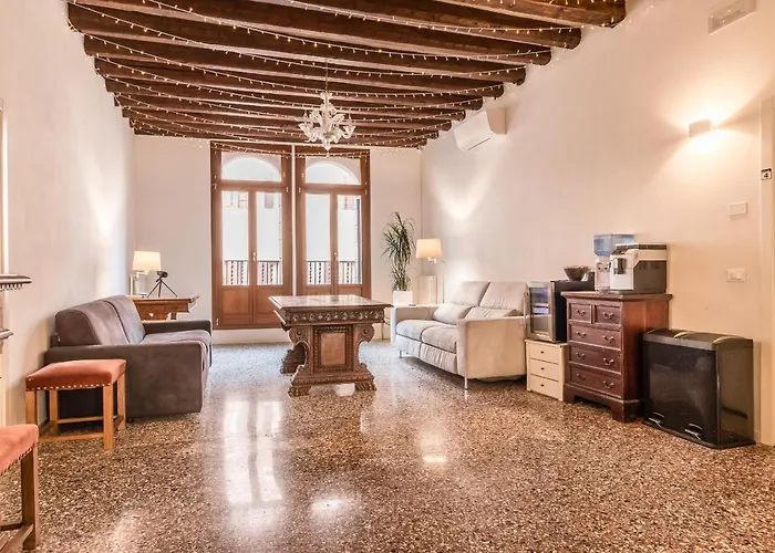 Palazzo Daponte By Lionhost