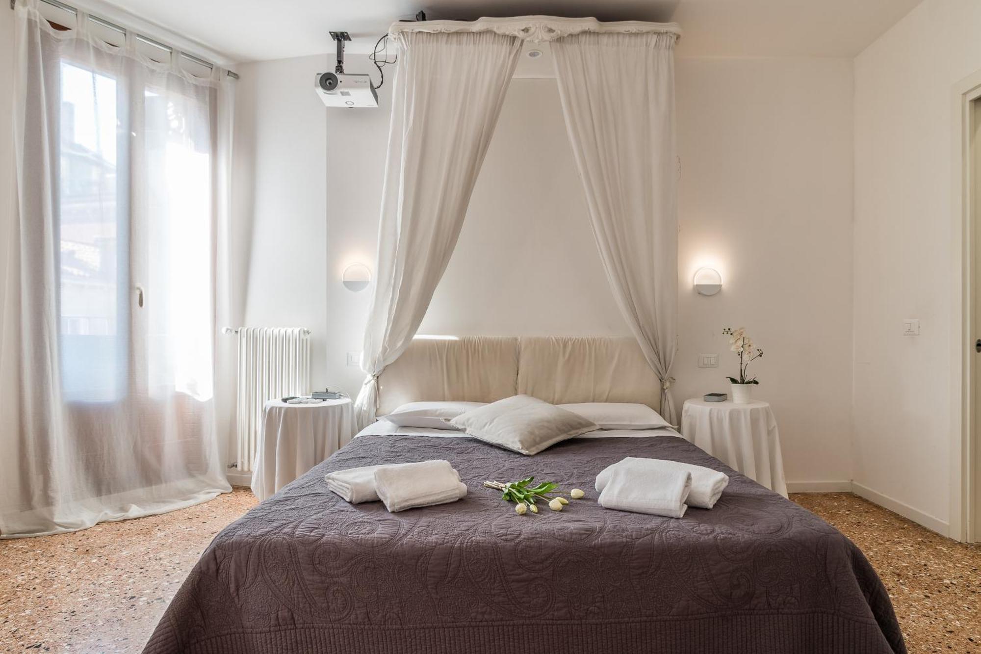Pensión Palazzo Daponte 2*